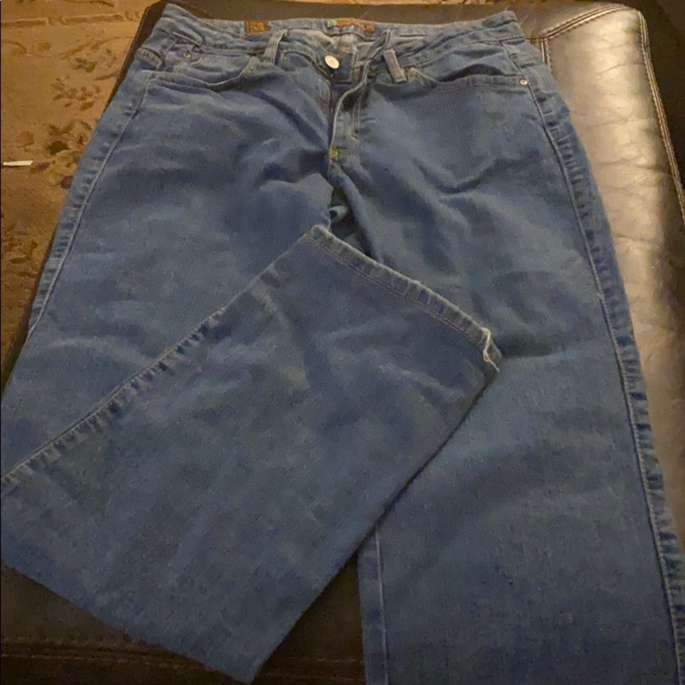 Size 10 short rise aura bootcut jeans